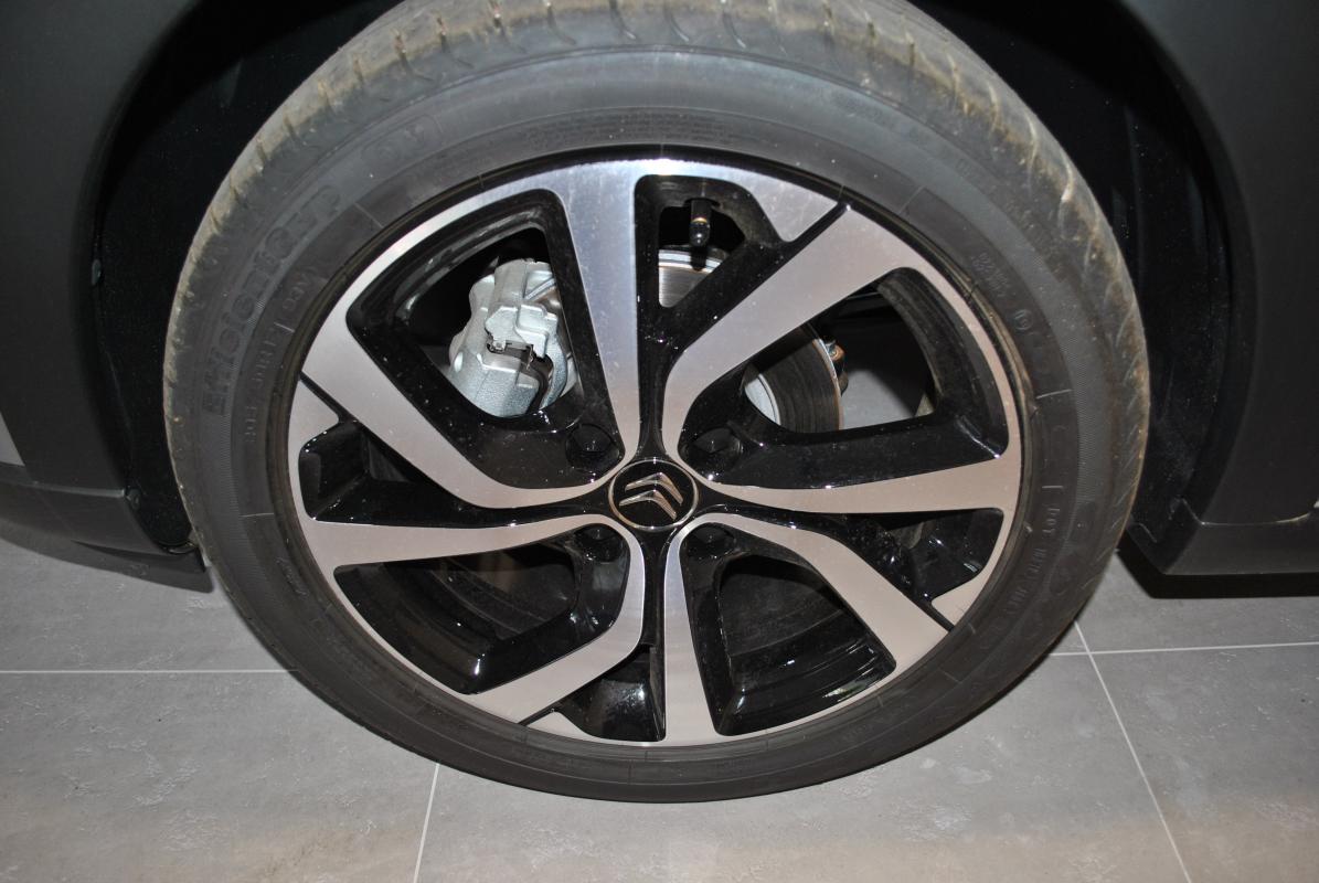 Citroën C3 - III (2) 1.2 PURETECH 83 SHINE PACK