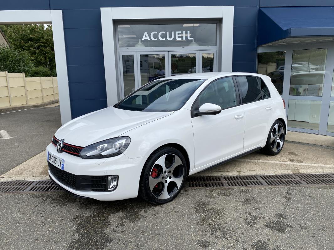 Volkswagen Golf - 6 GTI 2L 210 CV DSG6 5P